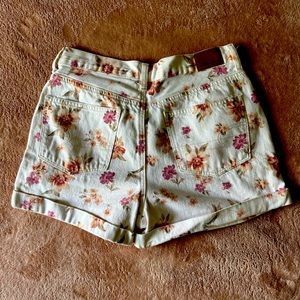 American Eagle shorts - size 6